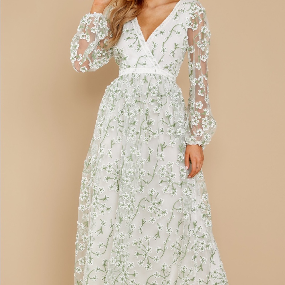 Heavenly Sights Ivory Floral Print Maxi Dress
